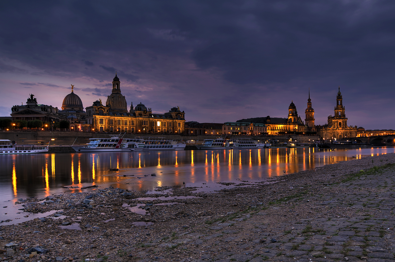 *** Heute Abend in Dresden ***