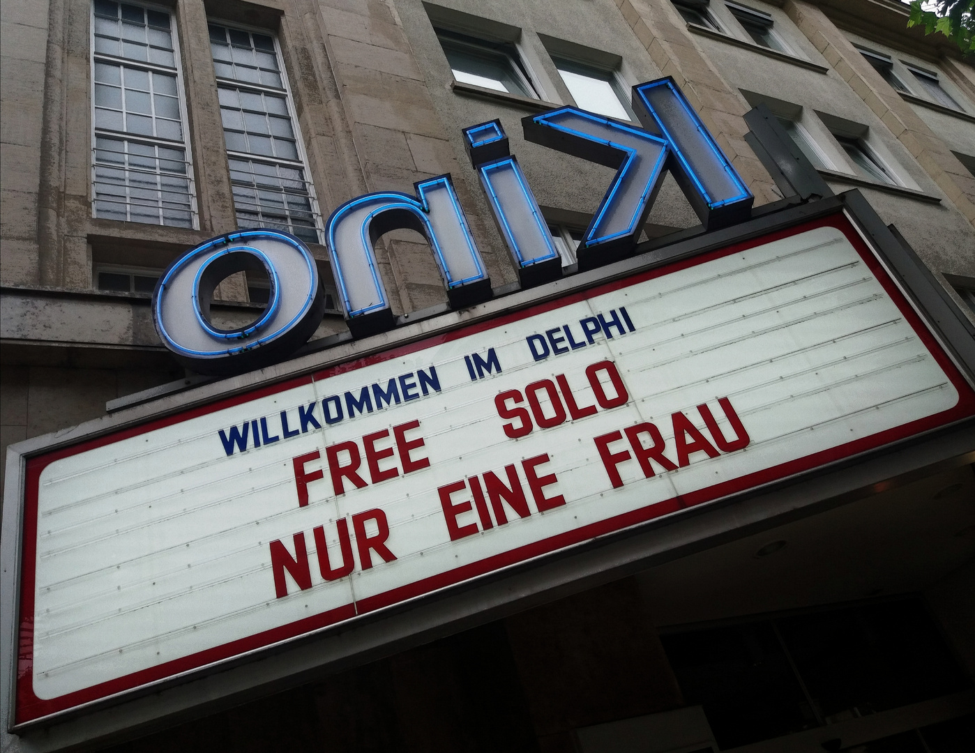 HEUTE im KINO Solo Frau J5-19col +Text JUNI2019!