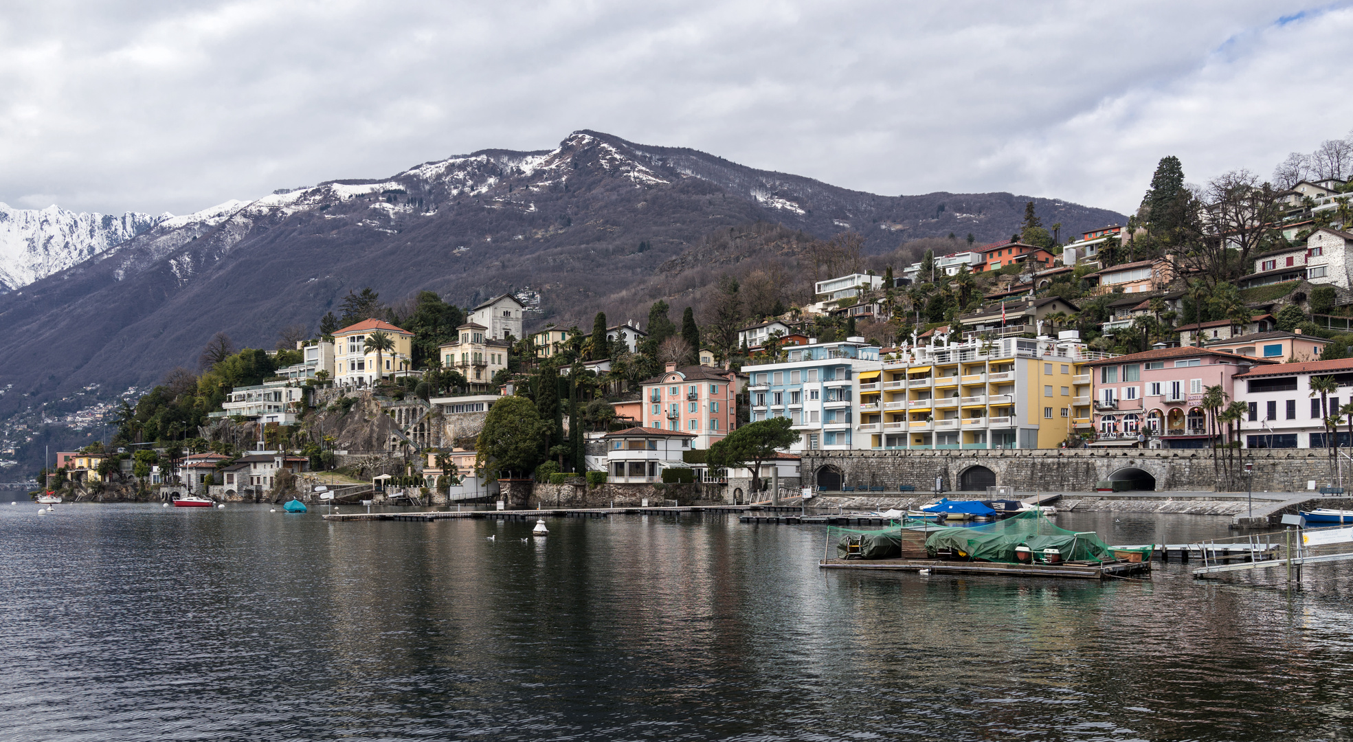 Heute in Ascona das sich leider noch ein wenig im Winterschlaf befindet.