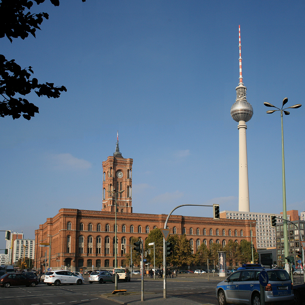 Heute in Berlin - Blick vom Molkenmarkt zum 'Roten Rathaus'