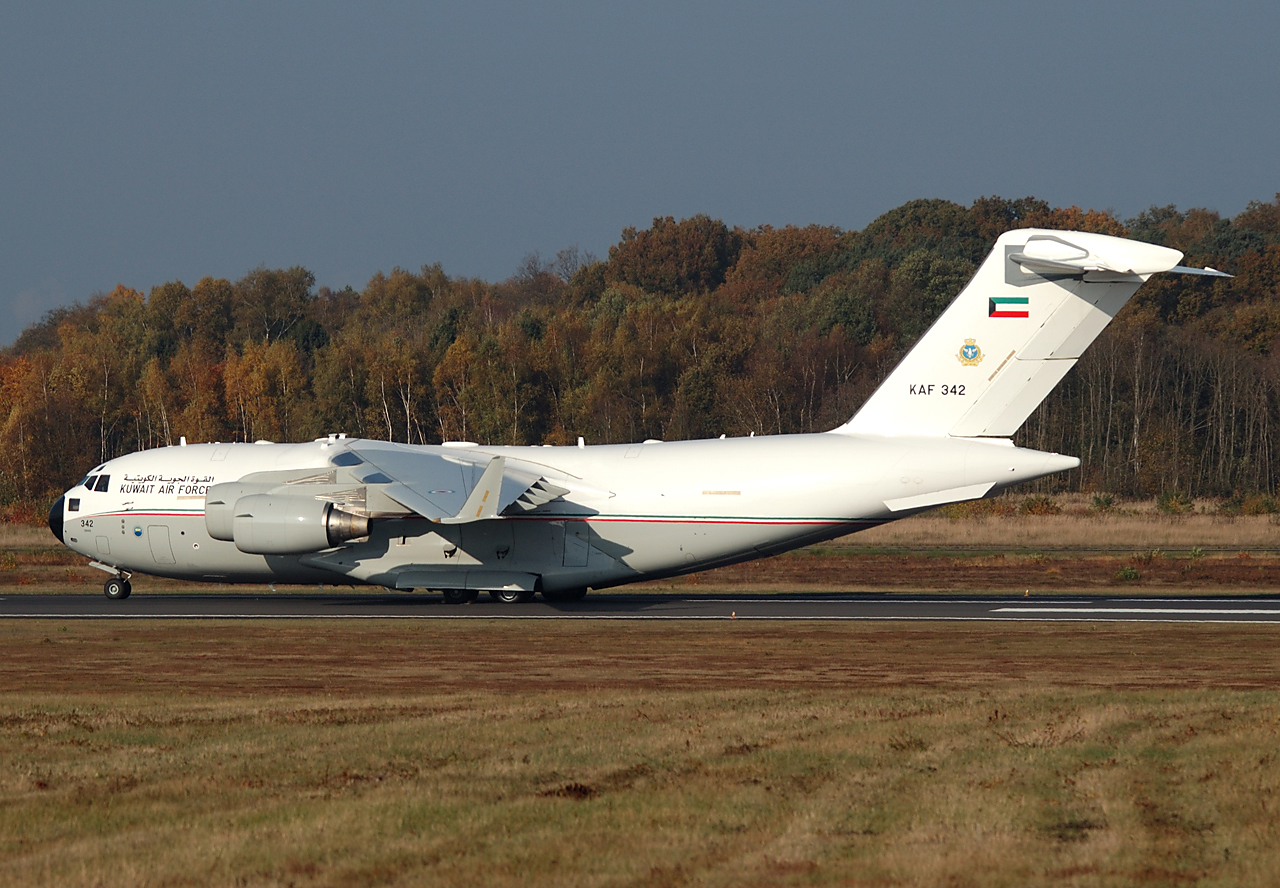 Heute in Köln/Bonn: Eine C-17 der Kuwait Air Force mit der Registrierung 342. 