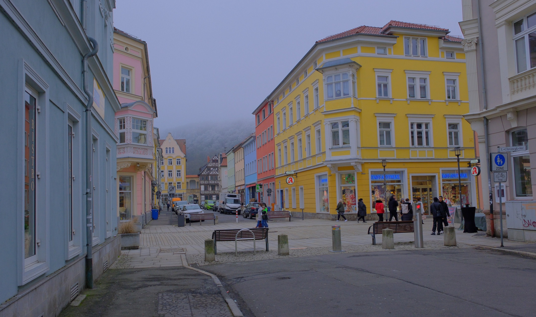 heute in Meiningen, schöne Häuser in der Hauptstraße