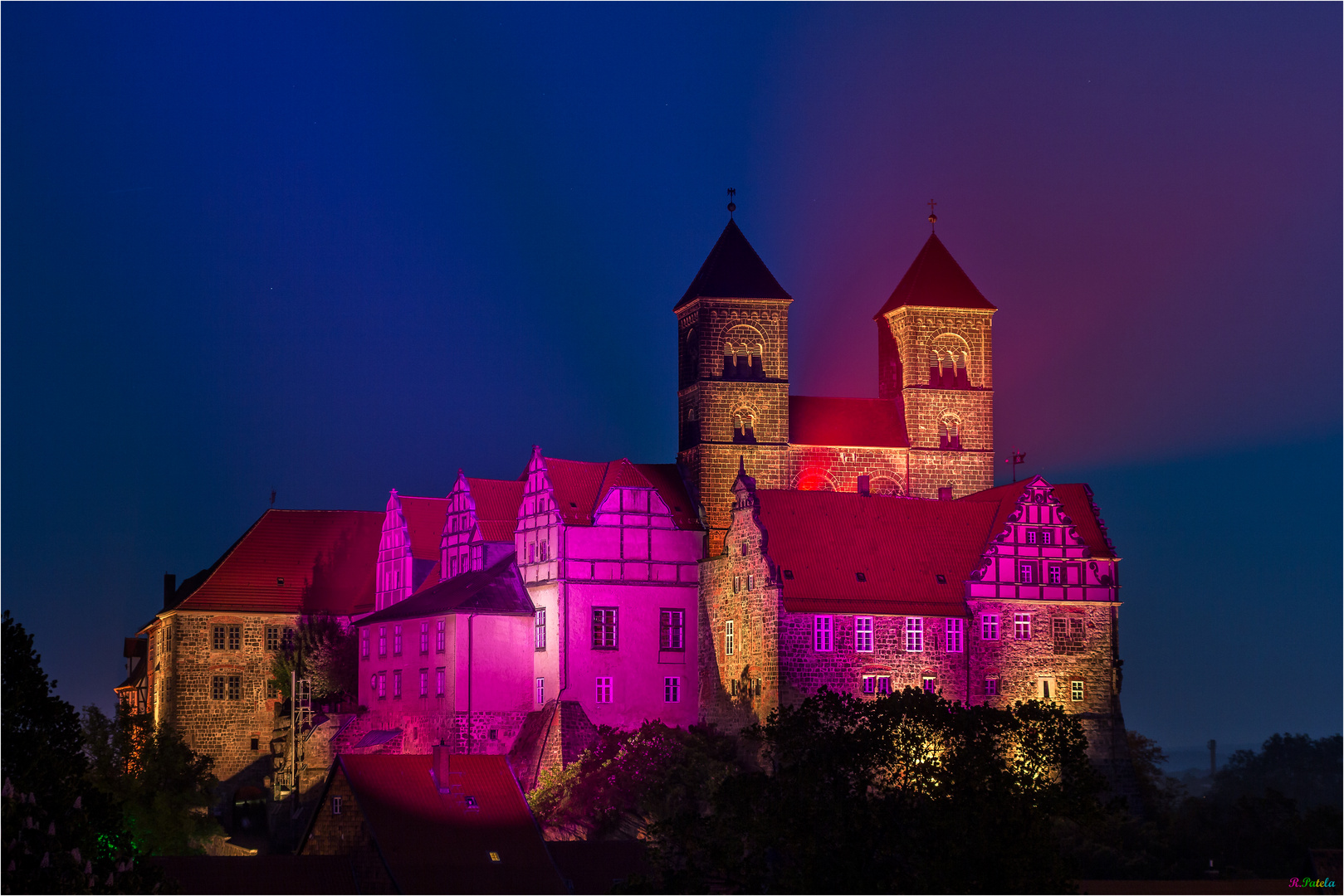 Heute mal bunt Foto & Bild | schloss, privat, blaue stunde Bilder auf ... Heute mal bunt Foto & Bild | schloss, privat, blaue stunde Bilder auf ...