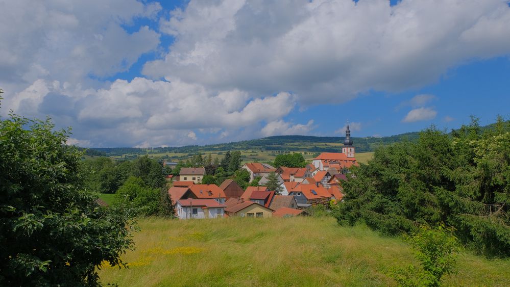 Heute Mittag, es scheint die Sonne (hoy al mediodía, hace sol)