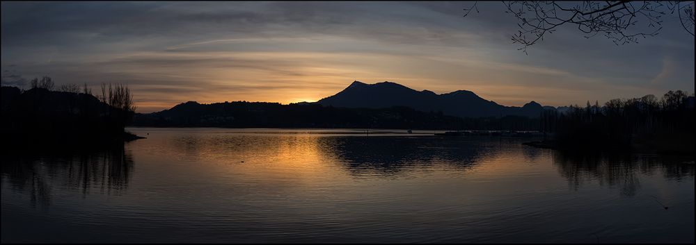 Heute Morgen in Luzern am Vierwaldstättersee / 2