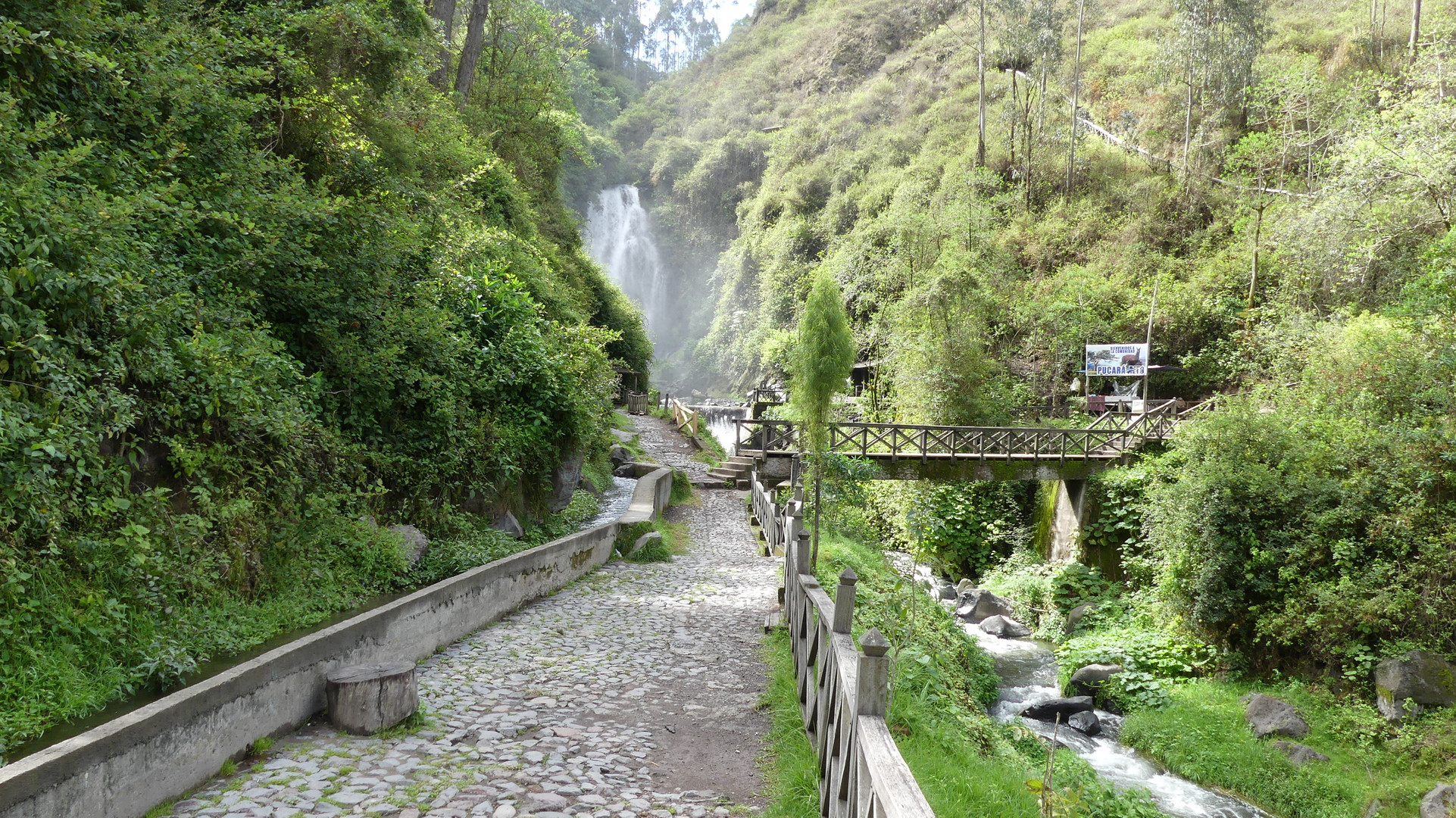 Heute stand der Besuch des Wasserfalls von Peguche auf dem Programm