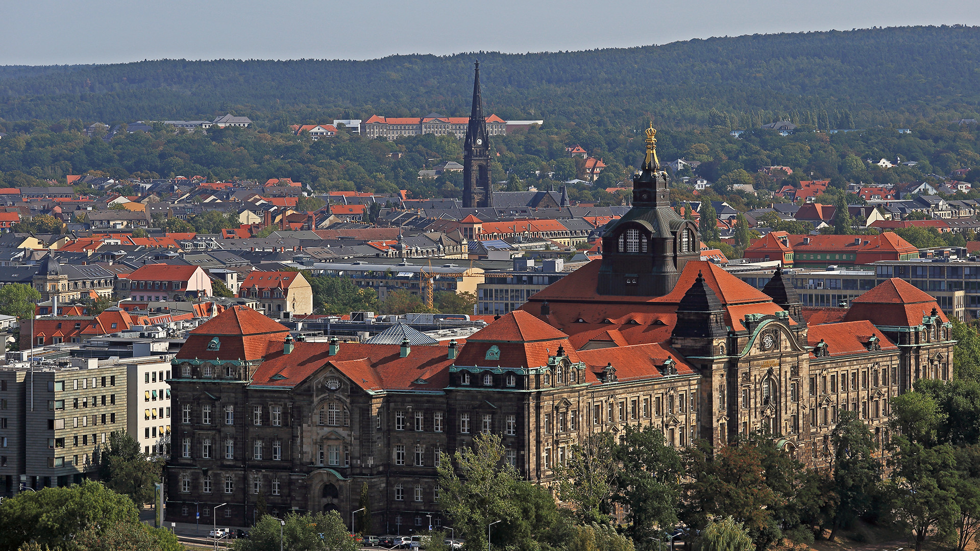 Heute vor 74 Jahren wurde meine Vaterstadt Dresden am Ende des 2. Weltkrieges zerstört... 