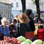 Heute Vormittag auf dem Viktor-Adler-Markt (2)