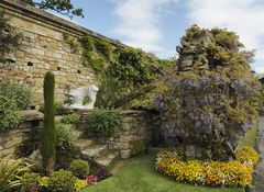 HEVER CASTLE GARDEN 2