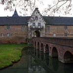 Hexenbrücke und altes Zollhaus am Schloss Hülchrath