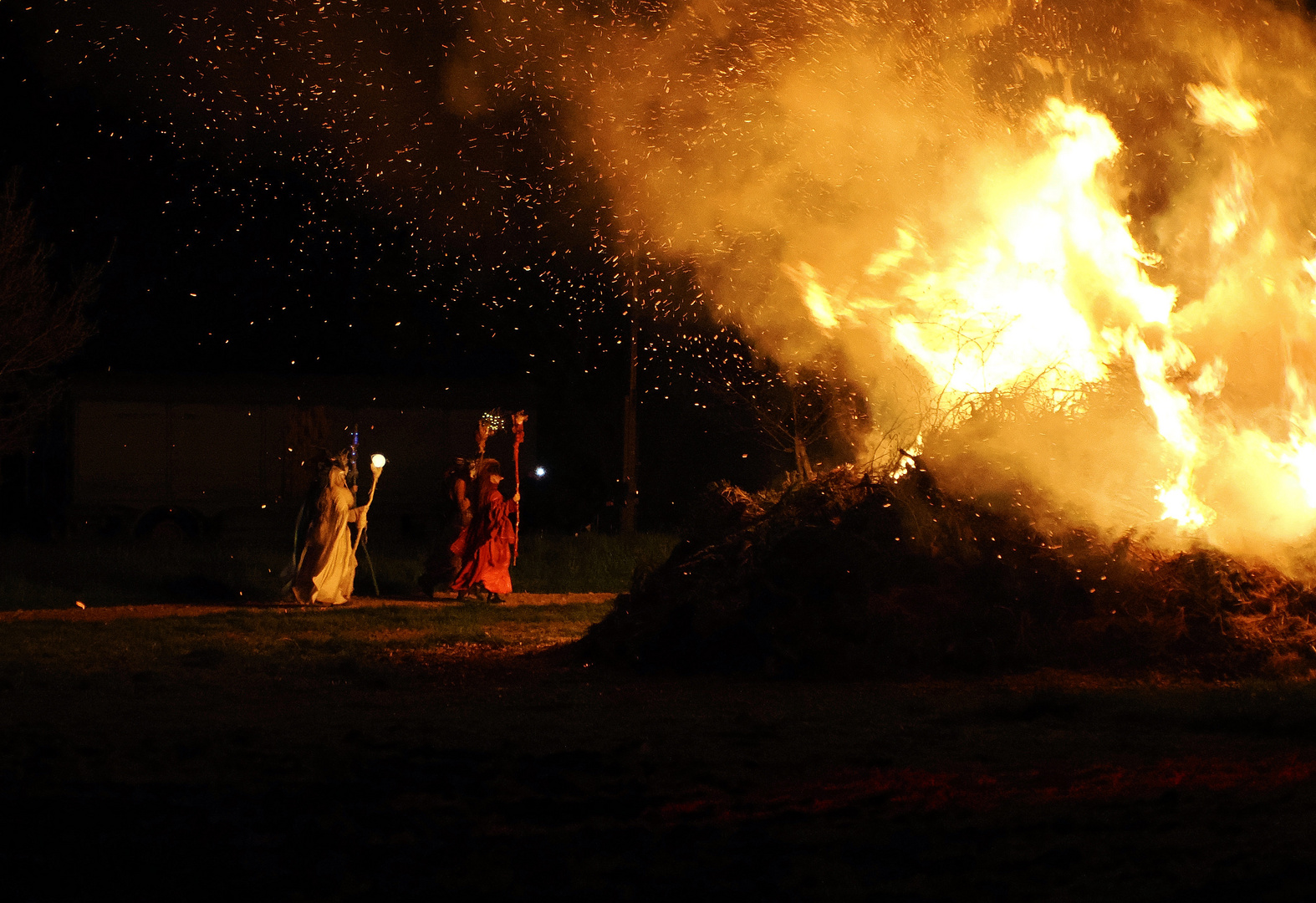 Hexenfeuer Burg Satzvey…