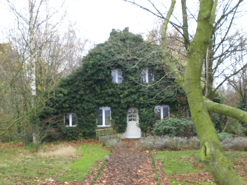 Hexenhaus auf dem Land