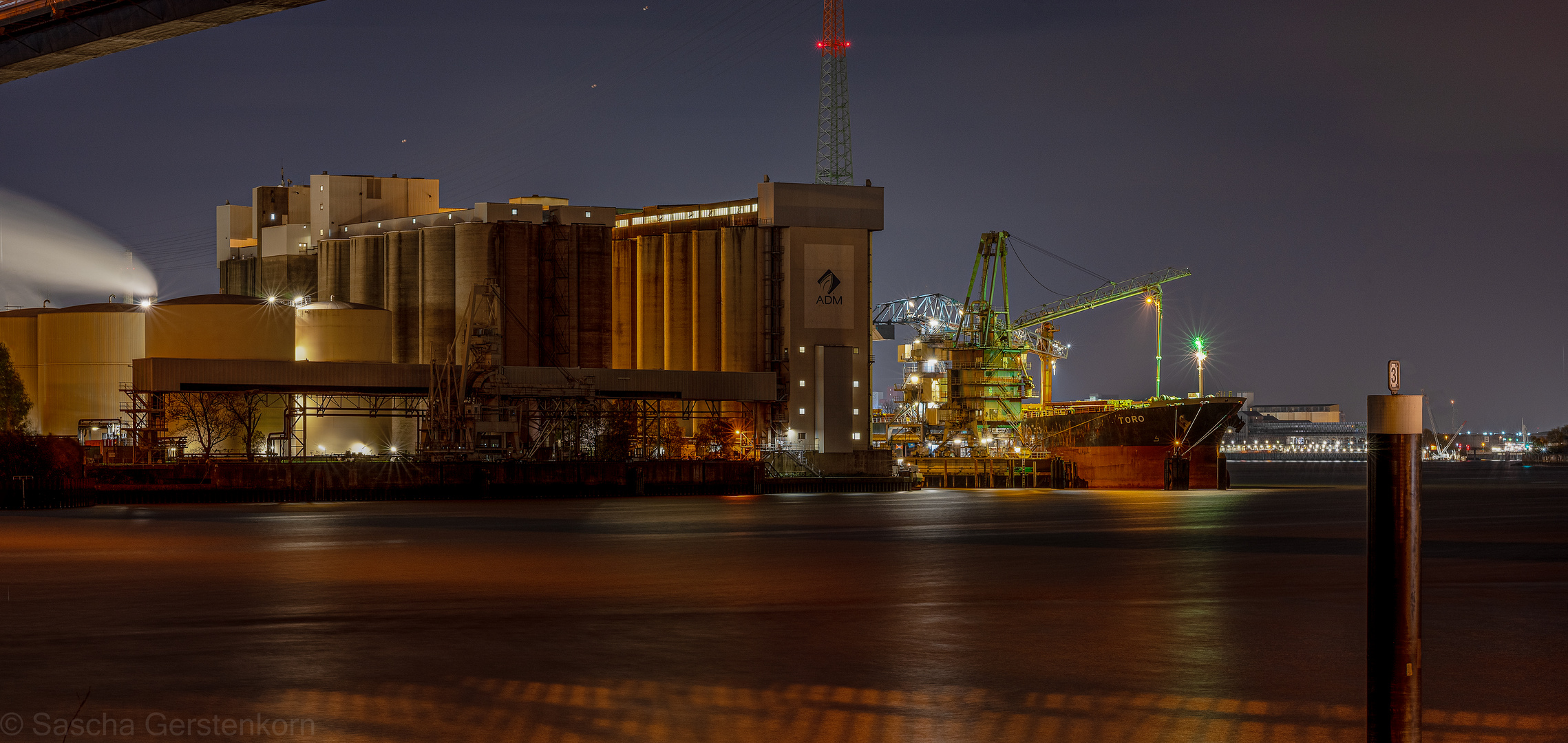 HH-Hafen bei Nacht