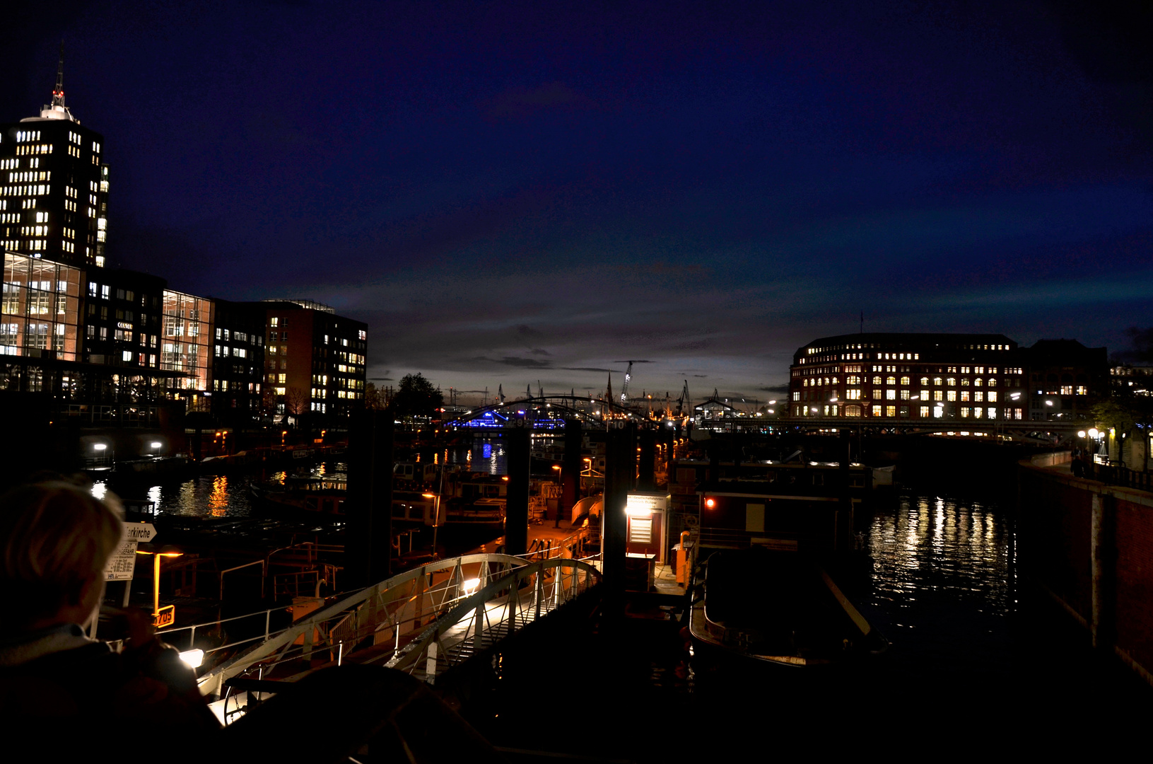 HH Speicherstadt bei Nacht