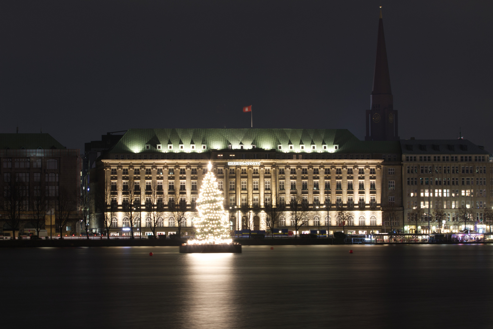 Oper Hamburg Weihnachten 2022 HH_Alster_Hapag_Lloyd_X_mas_Tanne Foto & Bild weihnachten, hamburg