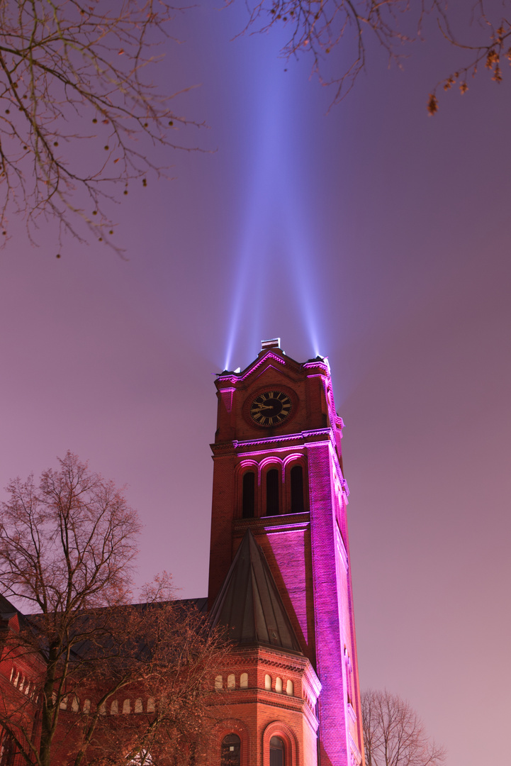 HH_Apostellkirche_Lichtspitzdach