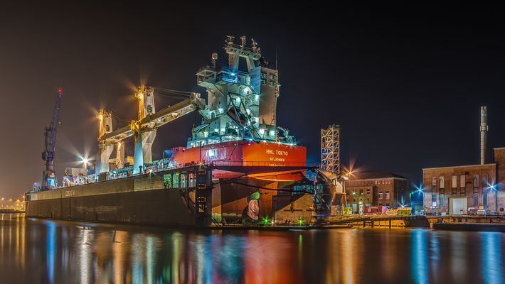 HHL TOKYO wird in Dock V repariert