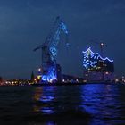 HHLA Schwimmkran und Elbphilharmonie