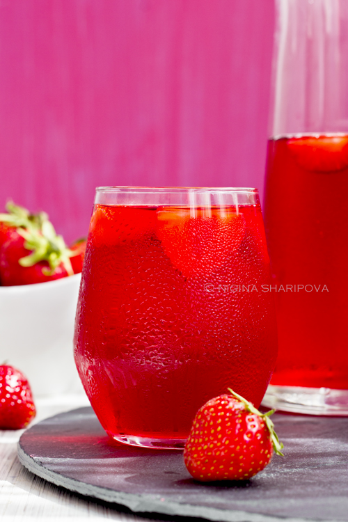 Hibiscus Strawberry Iced Tea