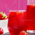 Hibiscus Strawberry Iced Tea