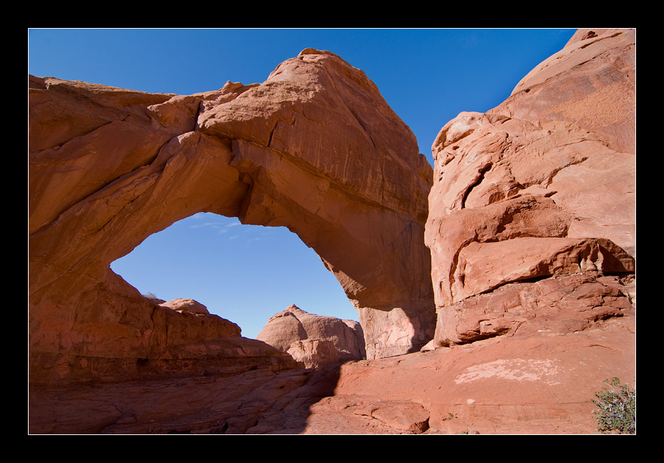 Hidden Arch im Monument Valley, Utah