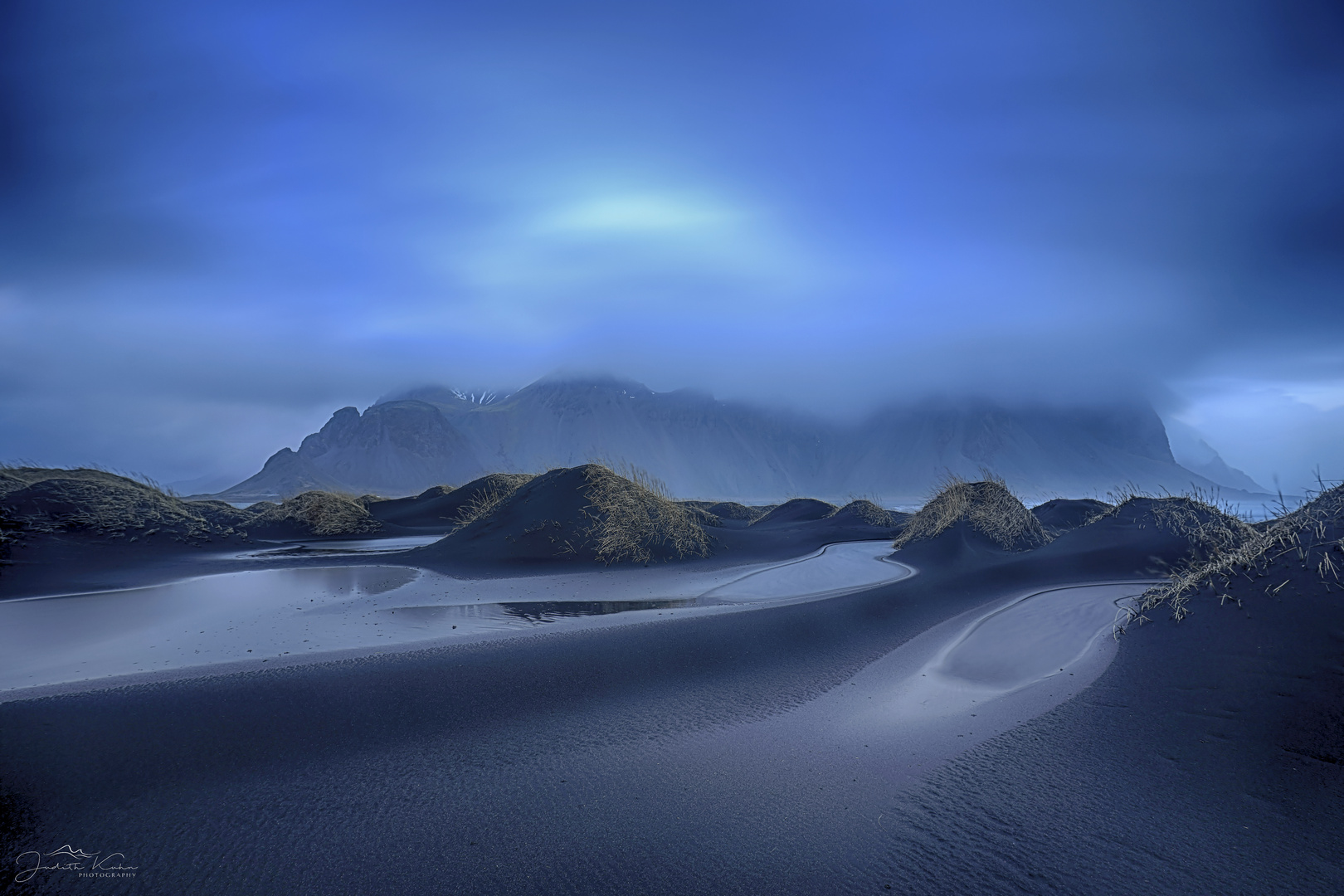 hidden Vestrahorn