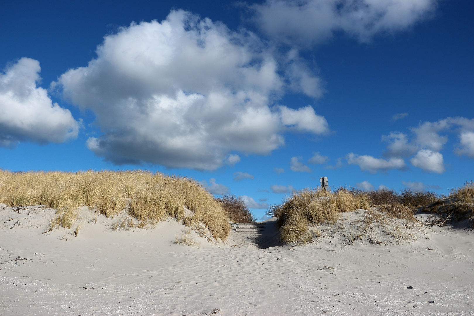 Hiddensee, Strandaufgang in der Nähe von Vitte