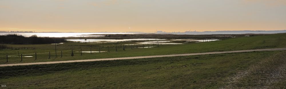 Hiddensee.14 - mit Blick auf Stralsund in der Ferne