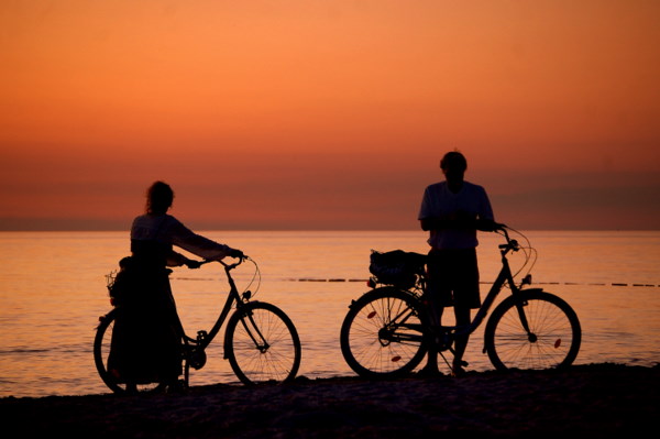 Hiddensee'er Sonnenuntergang per Rad