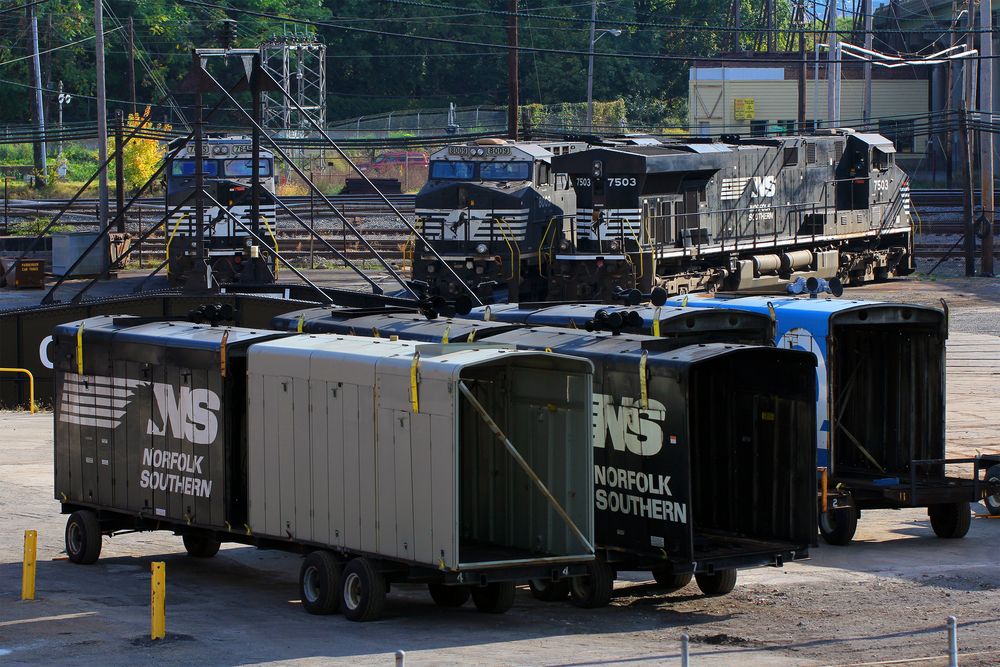 Hier baue ich mir eine Lok... Roanoke Yard, VA, USA