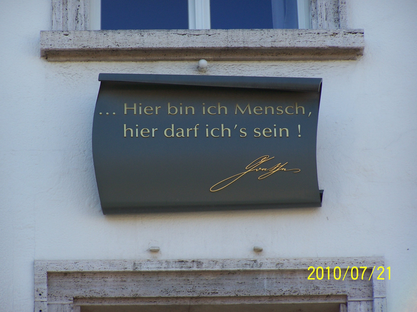 "Hier bin ich Mensch, ..."