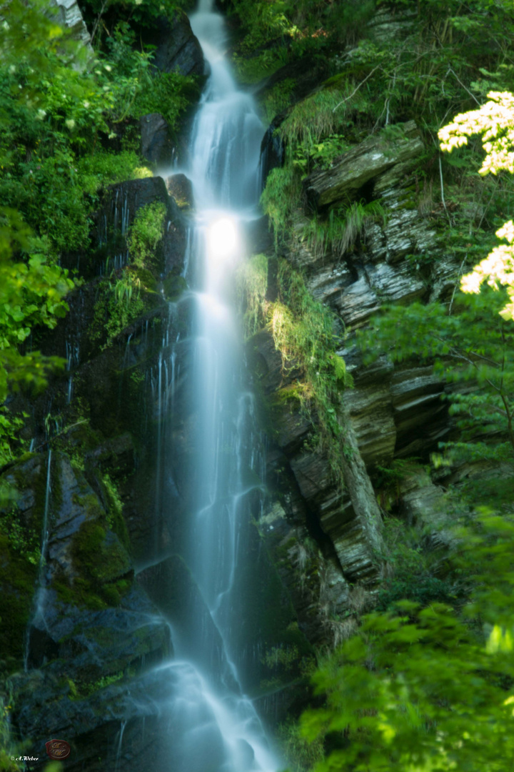 Hier der höchste Natürlicher Wasserfall in NRW Plästerlegge