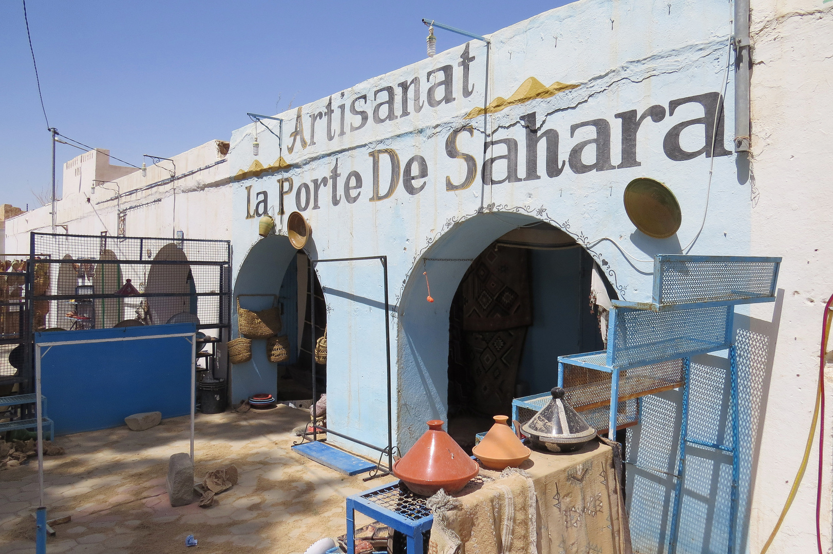 Hier fängt die Sahara an