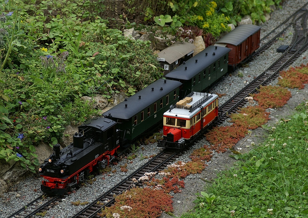 "Hier Kleinörlesbach. Sie haben Anschluß zum Triebwagen nach Teichhausen"