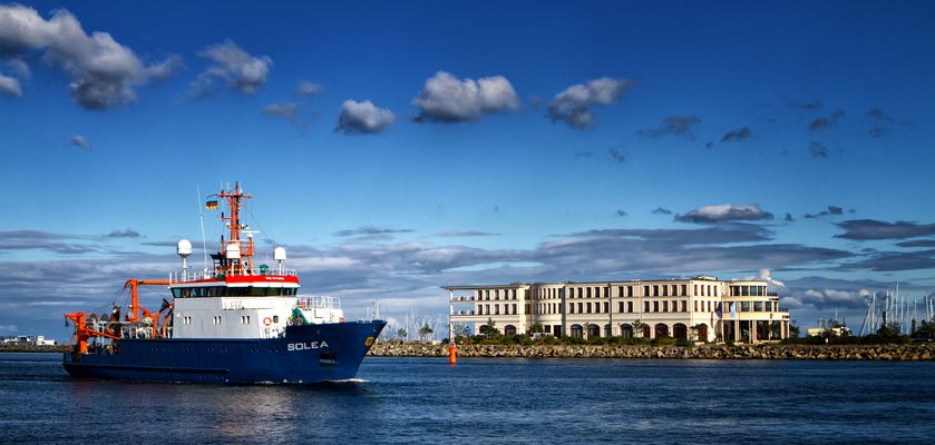 Hier läuft die Solea ein in den Hafen...