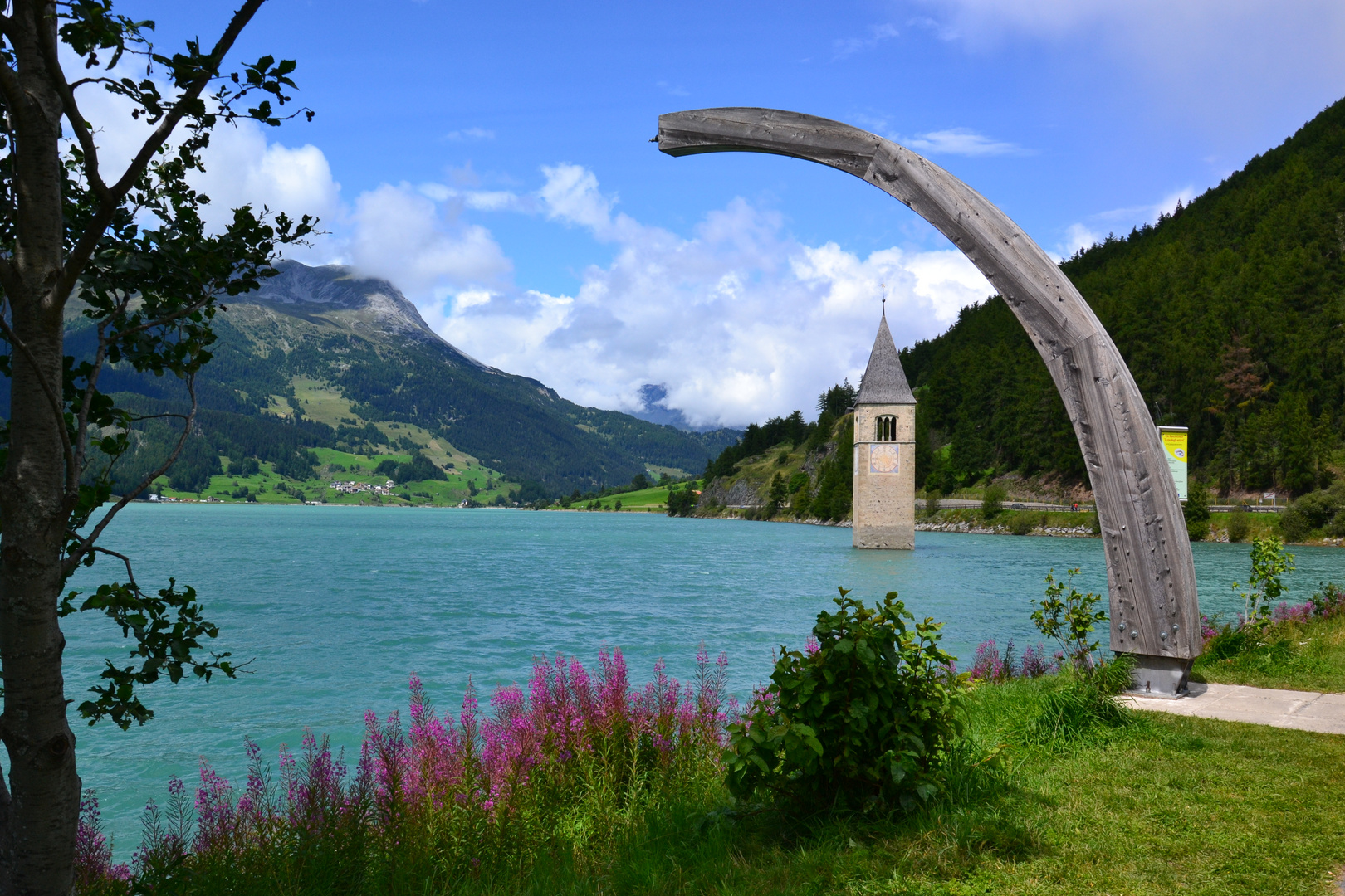 Hier steht ja die Kääärche im Wasser…