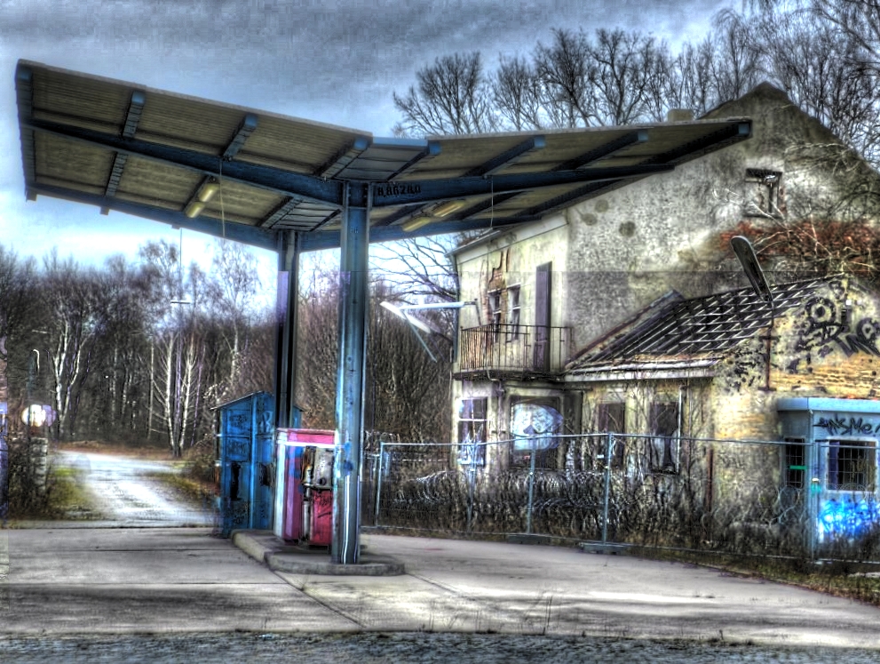 Hier tankt niemand mehr- HDR