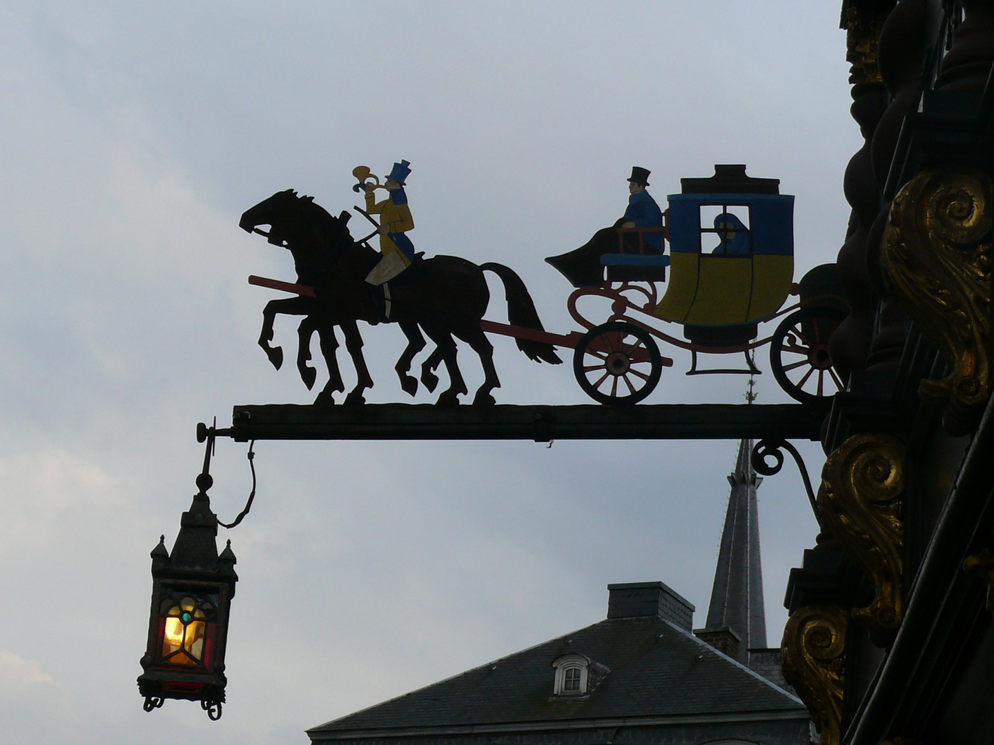 hier, wo heute das bier fließt, ging vor langer zeit die post ab.