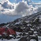 High Camp (4200 m) ist…
