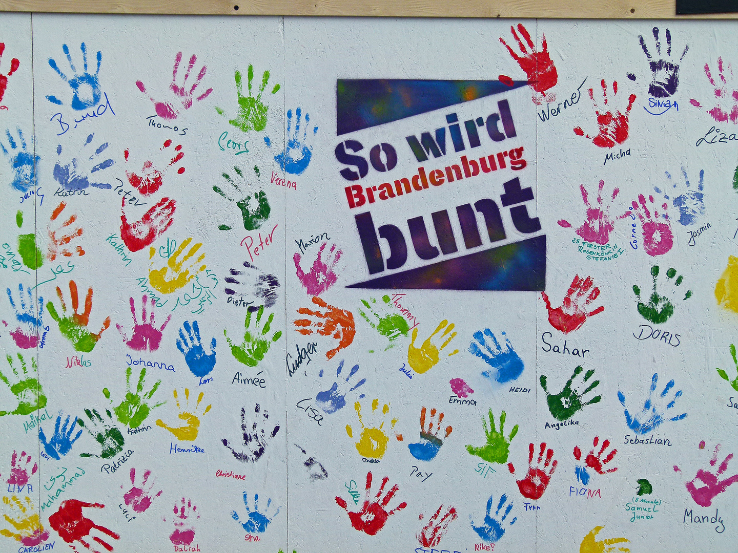 high five für Offenheit und Buntes