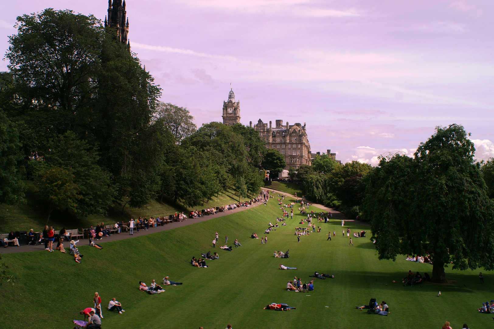 High Noon in Edinburgh