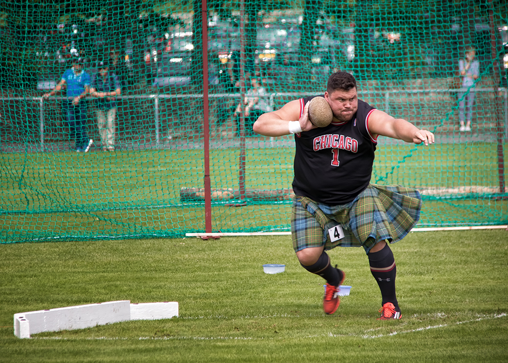 Highland Games: Chicago Bull putting the Stone