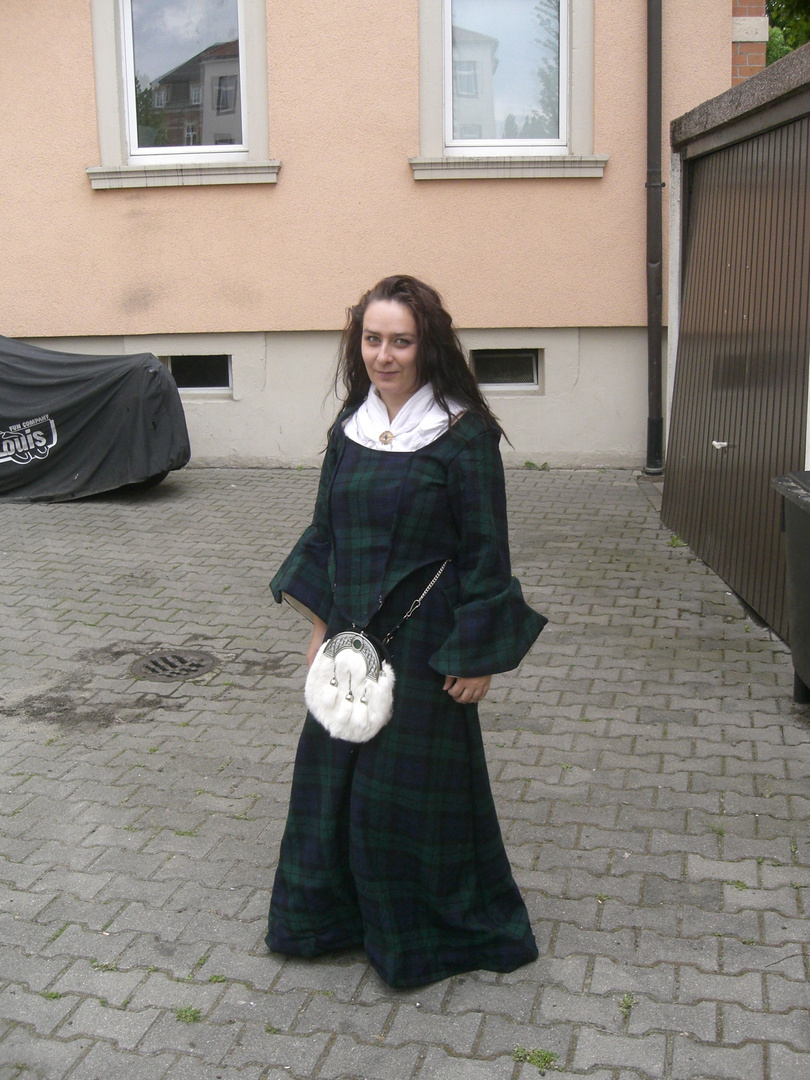 Highlandwoman Cathlyn Catriona de Burga