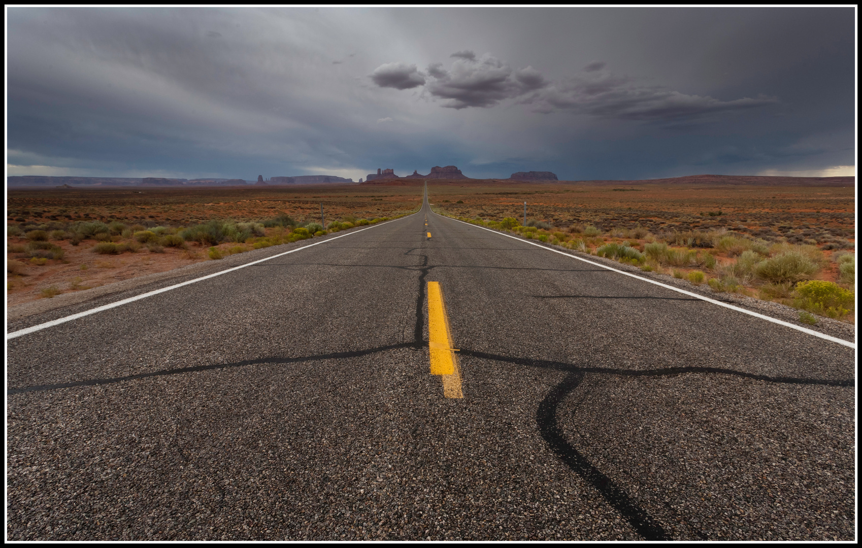 Highway to Monument Valley