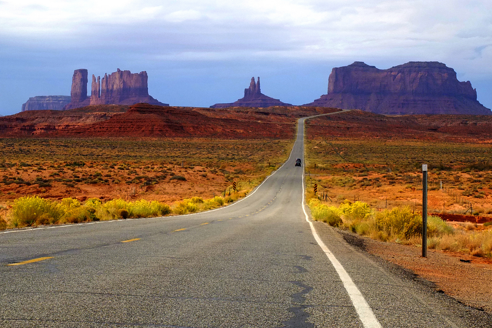 Highway to Monument valley