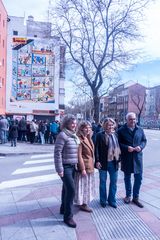 Hija y amigos de Ibáñez