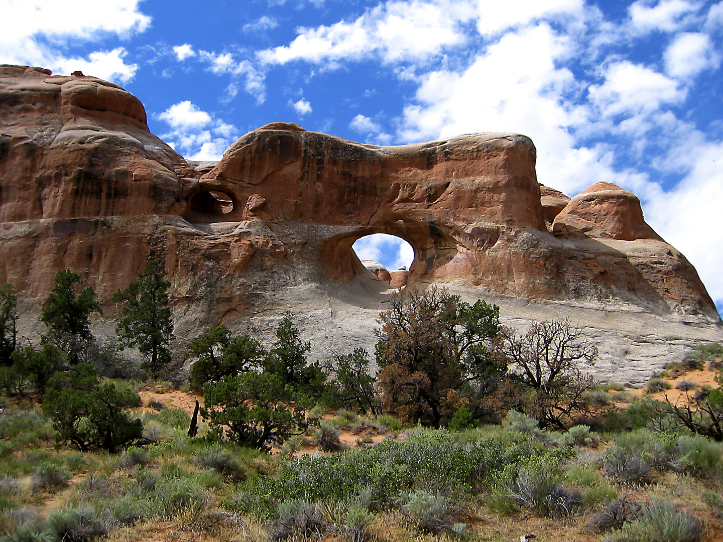 Hiking Devils Garden Trail