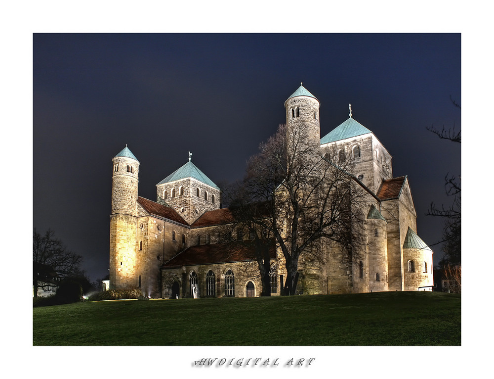 **Hildesheim bei Nacht**