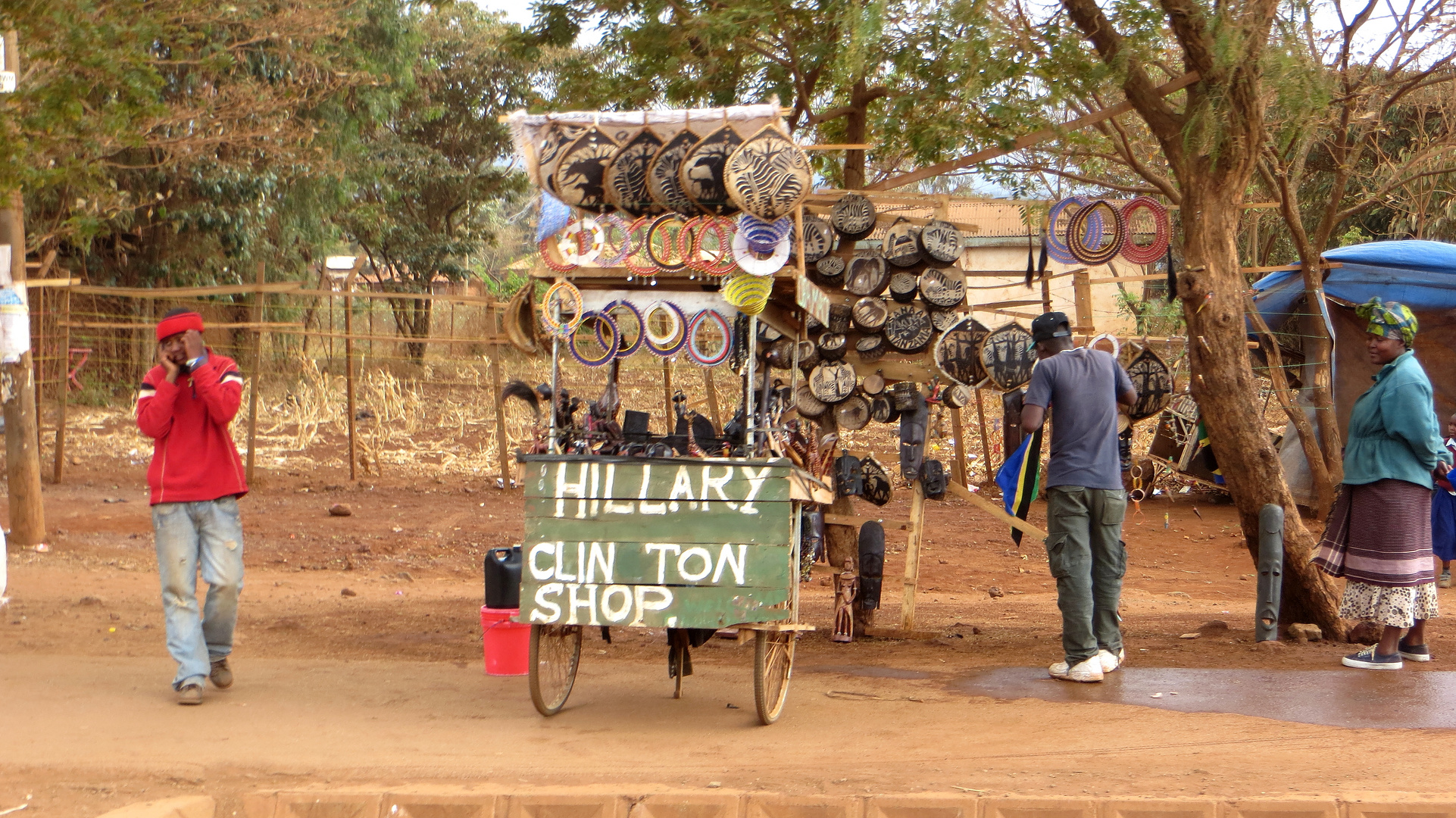 Hillary Clinton Shop in Karatu / Tansania