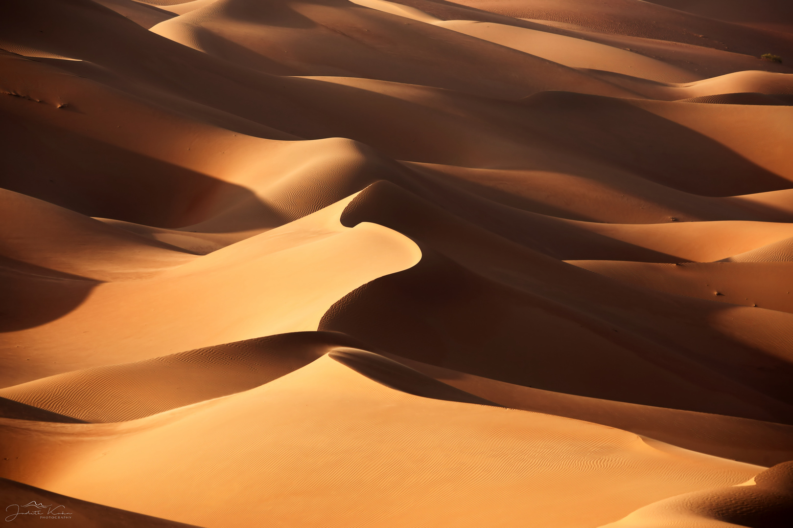 hills and valleys of sand